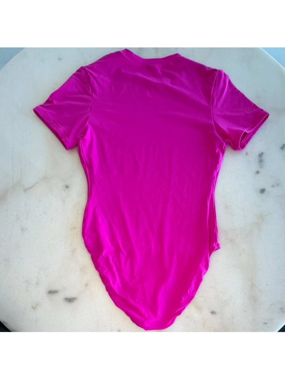 Skims Fits Everybody Bodysuit Fuschia - Picture 3 of 4